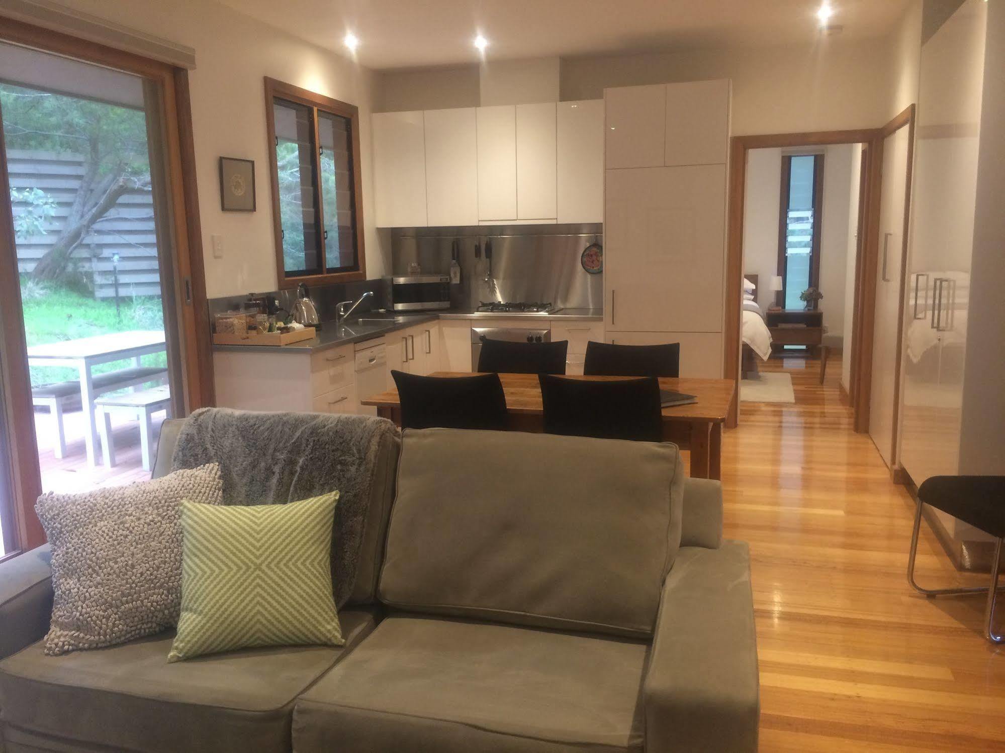 Cladich Pavilions Bed And Breakfast Aldgate Bagian luar foto