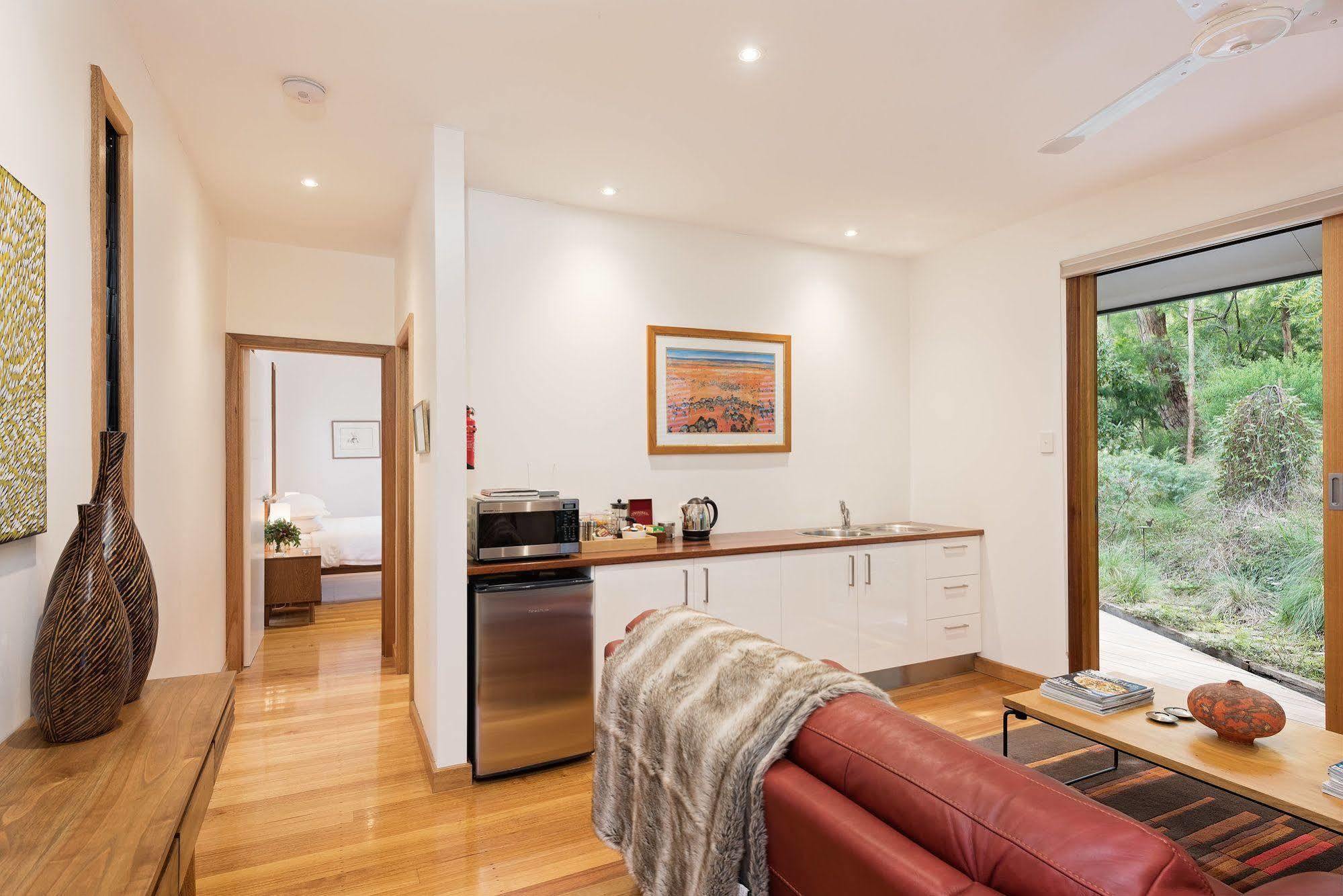 Cladich Pavilions Bed And Breakfast Aldgate Bagian luar foto