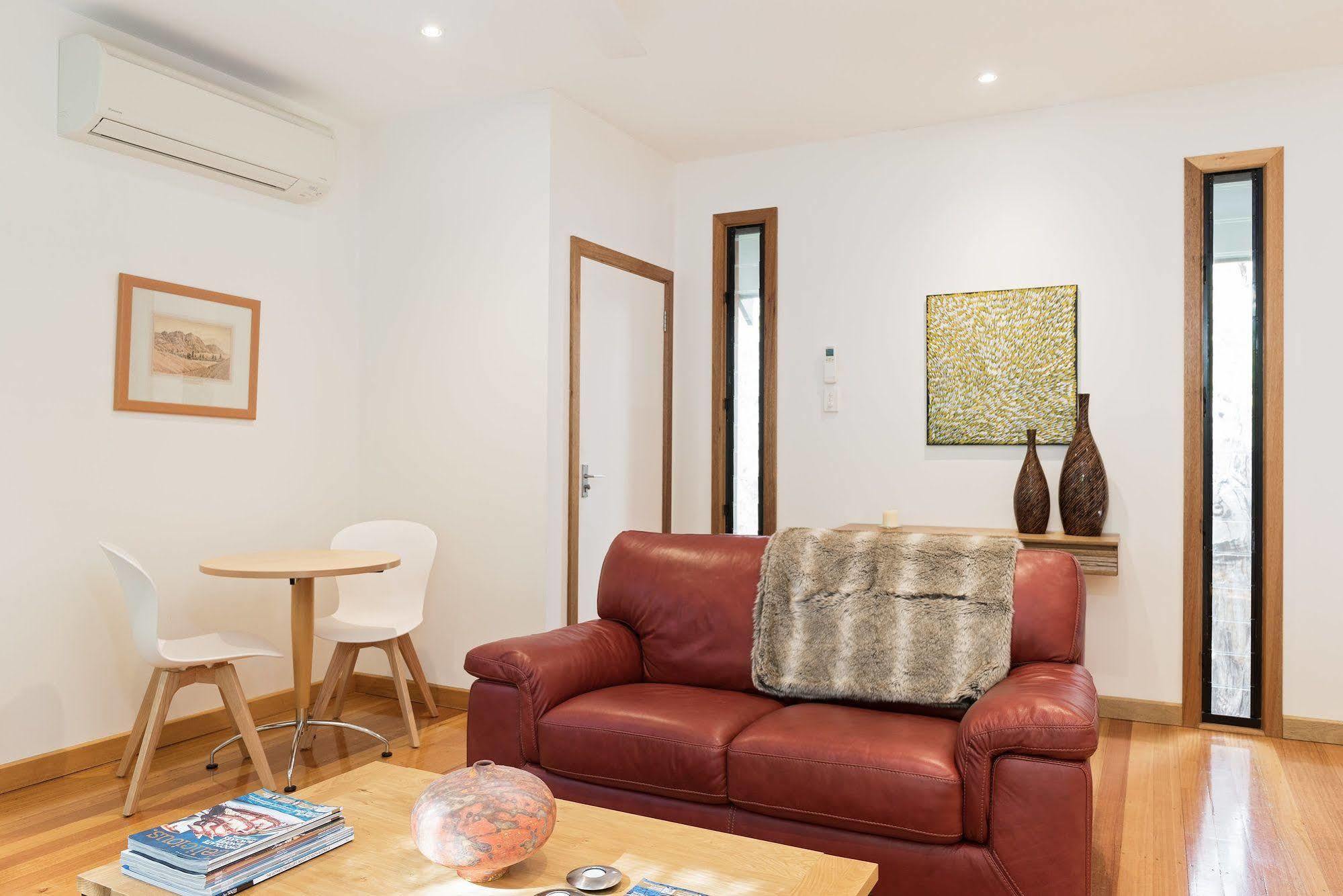 Cladich Pavilions Bed And Breakfast Aldgate Bagian luar foto